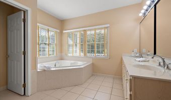 8705 HABITAT Ct, Berlin, MD 21811