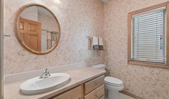 3831 N WAYSIDE Ln, Appleton, WI 54913