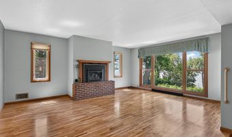 1103 S Darling Dr NW, Alexandria, MN 56308