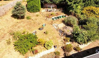 217 MARINE Dr, Brookings, OR 97415