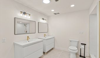 15800 SE WALLACE Rd, Milwaukie, OR 97267