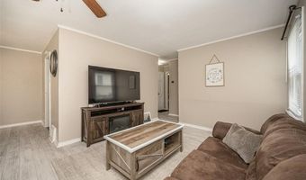 9305 Cloverhurst Dr, Affton, MO 63123