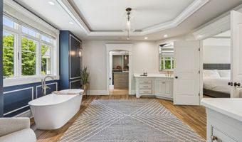 1 Willowbrook Ct, Bedford, NH 03110