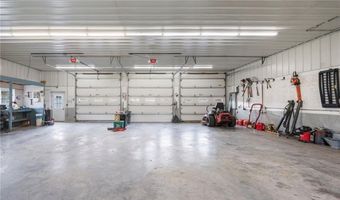 141 Peckham Rd, Little Compton, RI 02837