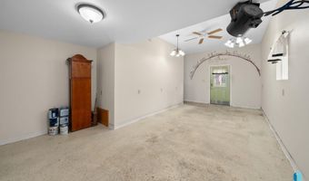 313 S 6th Ave, Brandon, SD 57005