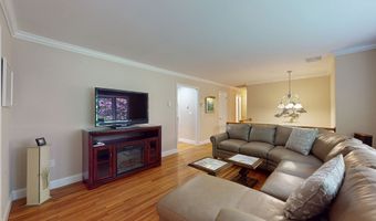 45 N Nabby Rd, Danbury, CT 06811