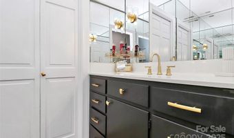 906 Colonial Dr, Albemarle, NC 28001