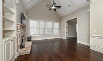 62 Cedarcrest Village Ct, Acworth, GA 30101
