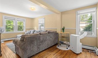 28 Crowell St, Cumberland, RI 02864