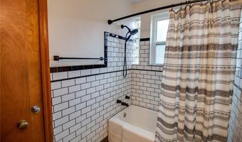1209 Logan A, Alton, IL 62002
