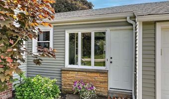 23 Robert Cir, Cranston, RI 02905