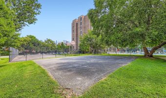 9900 GEORGIA Ave 27-716, Silver Spring, MD 20902