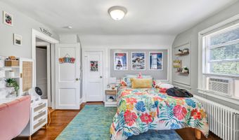 86 Vanguard St, Bridgeport, CT 06606