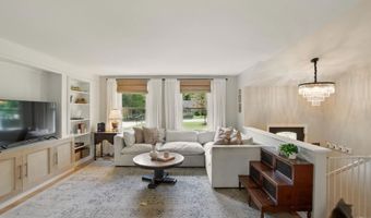 62 Palomino Ln, Bedford, NH 03110