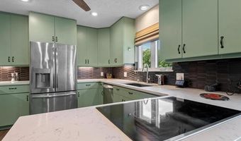 2318 Dorchester Dr, Bartlesville, OK 74006