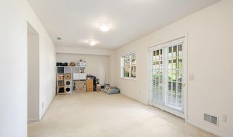 4871 S Ridgeside Cir, Ann Arbor, MI 48105