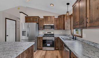 803 Prateria Ave, Avon, MN 56310
