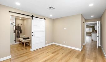 7226 San Bartolo St 204, Carlsbad, CA 92011