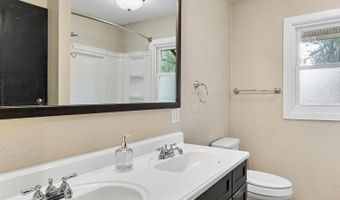 1305 S 4th Ave, Beatrice, NE 68310