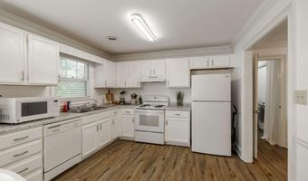 114 Barrington Dr 4, Athens, GA 30605