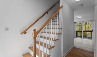 4 Davis Farm Rd, Clinton, CT 06413