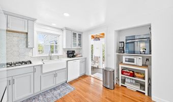 216 Hartford Ave, Bellingham, MA 02019