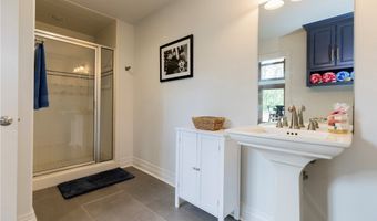 904 NW Oxford Gate, Bentonville, AR 72712