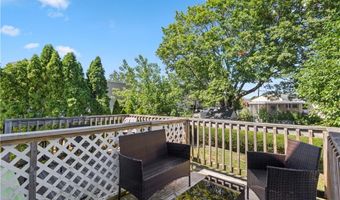 12 Parsons St, East Providence, RI 02914