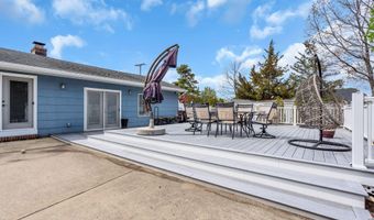 7 Glenwood Dr, Bayville, NJ 08721