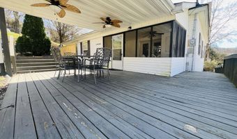 18 Madison St, Beattyville, KY 41311