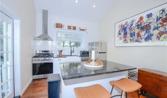 24 Anthony St, Newport, RI 02840