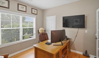 191 Gossamer Dr, Boiling Springs, SC 29316