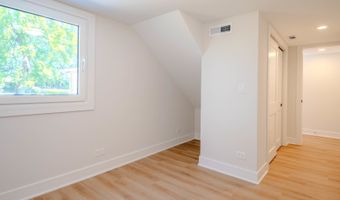 1823 E Park Pl, Arlington Heights, IL 60004