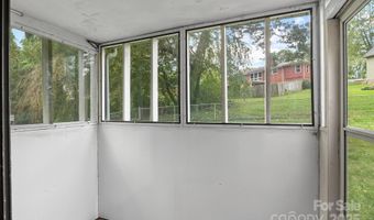 25 Baker Dr, Asheville, NC 28806