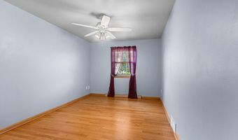 500 W SUNSET Ave, Appleton, WI 54911