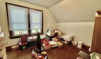 912 S Lloyd St, Aberdeen, SD 57401