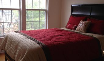 7048 GATTON Sq, Alexandria, VA 22315