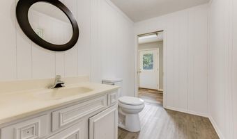 5811 Monroe St, Baker, FL 32531