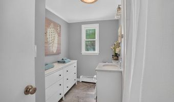 8 Charlotte Dr, Andover, MA 01810