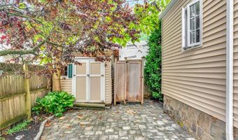 1 Slocum St, Newport, RI 02840