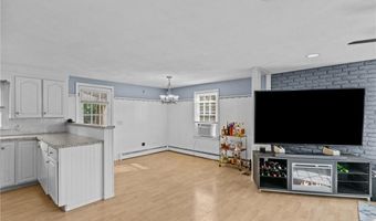 12 Pond View Dr, Coventry, RI 02816