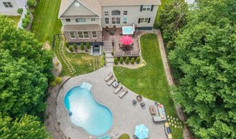 35 Shinnecock Hills Dr, Albany, NY 12205
