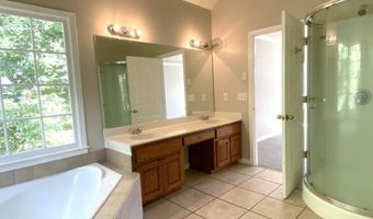 612 Braidwood Dr NW, Acworth, GA 30101