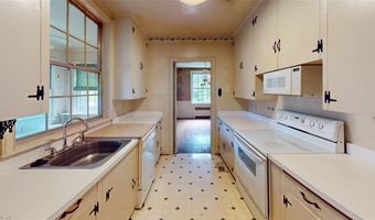 808 W South St, Ahoskie, NC 27910