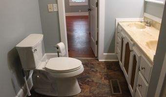 612 NE 2nd St, Arab, AL 35016