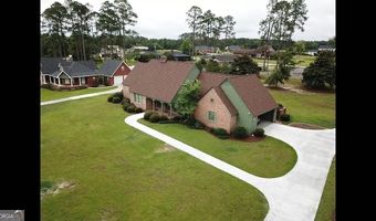 220 Lakeshore Dr, Alma, GA 31510