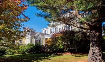 45 Ayrault St 5, Newport, RI 02840