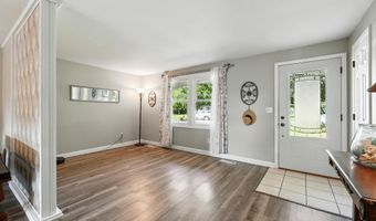 704 S Dewey St, Auburn, IN 46706