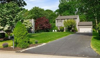 84 Country Hill Ln, North Kingstown, RI 02852
