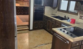 1306 1st St, Britton, SD 57430